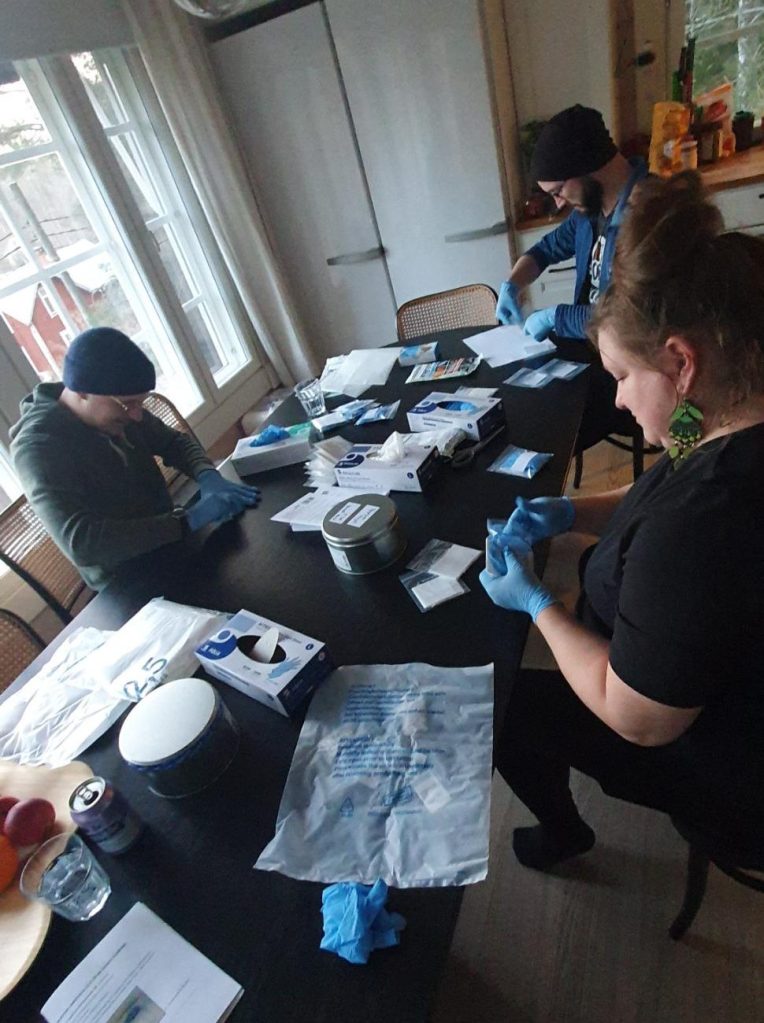 Assembling sampling bags to collect flying squirrel droppings...!
Nuuksio National Park (Finland), April 2026